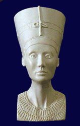 Statuette de NEFERTITI 